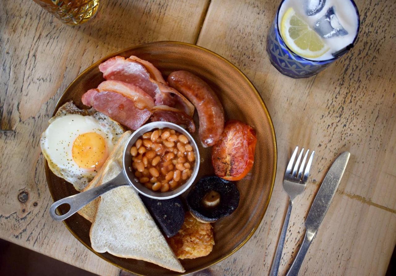 The White Hart Inn 알프레턴 외부 사진
